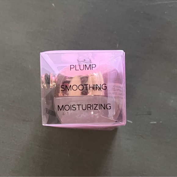 Amuse Hydra Lips in Lip Compact with Mirror and applicator - - Picture 3 of 5